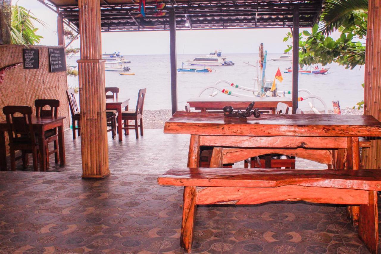 Coconut Beach Bungalows & Warung Amed Exteriör bild