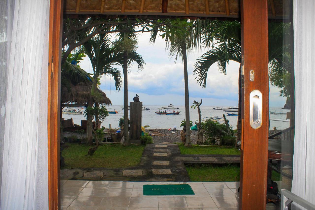 Coconut Beach Bungalows & Warung Amed Exteriör bild