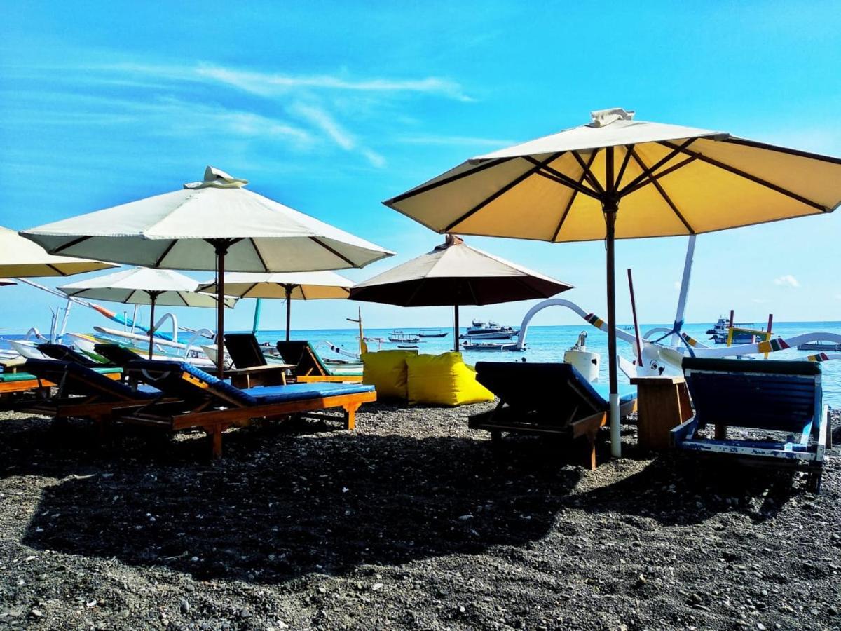 Coconut Beach Bungalows & Warung Amed Exteriör bild